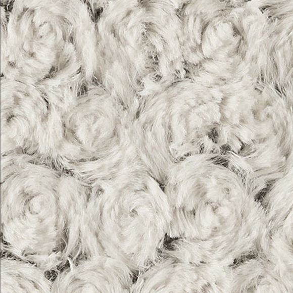 Bedford Cottage set of 2 rose petal pillow - Picture 3 of 7